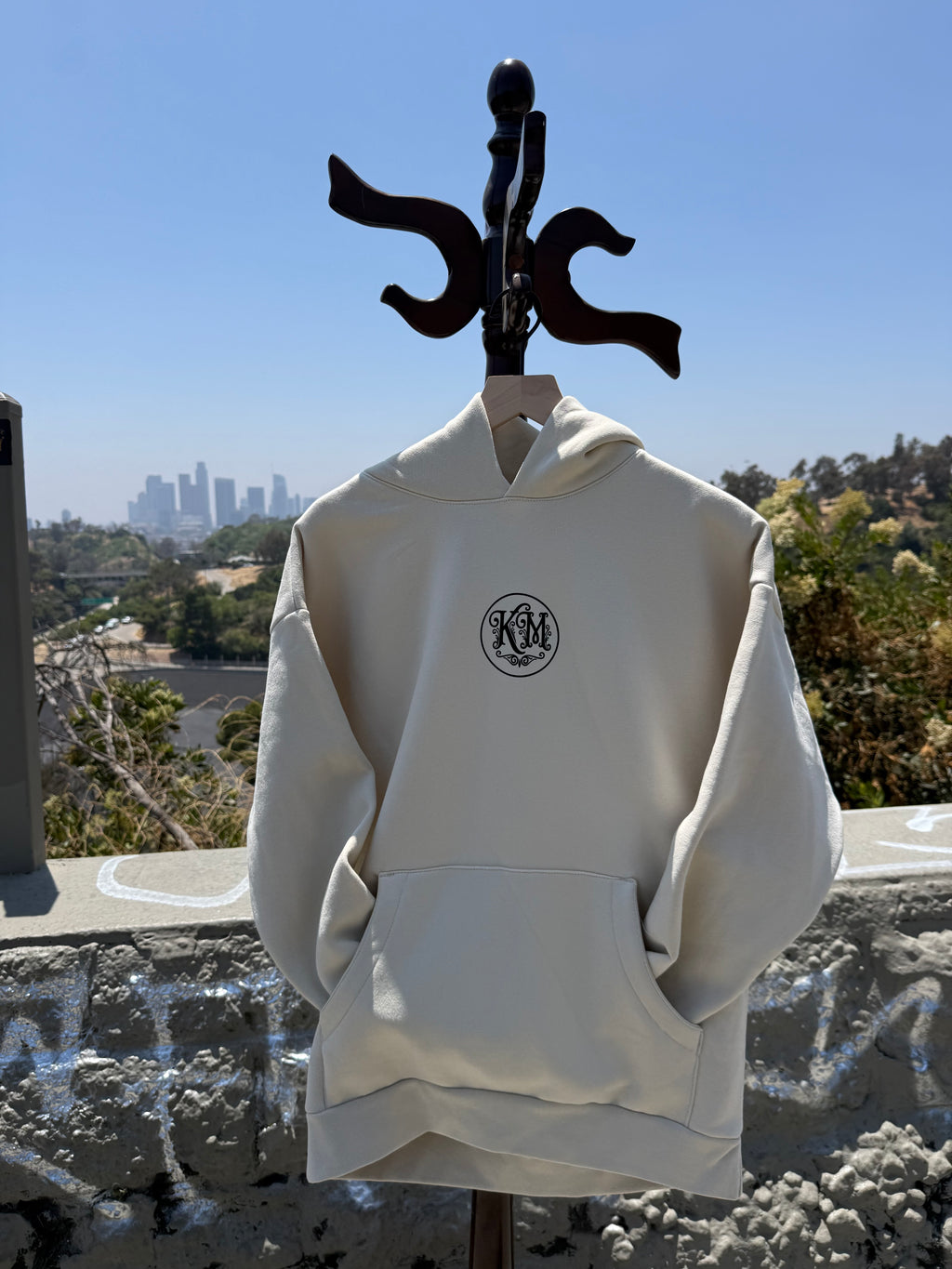 Axolotl Hoodie Creme