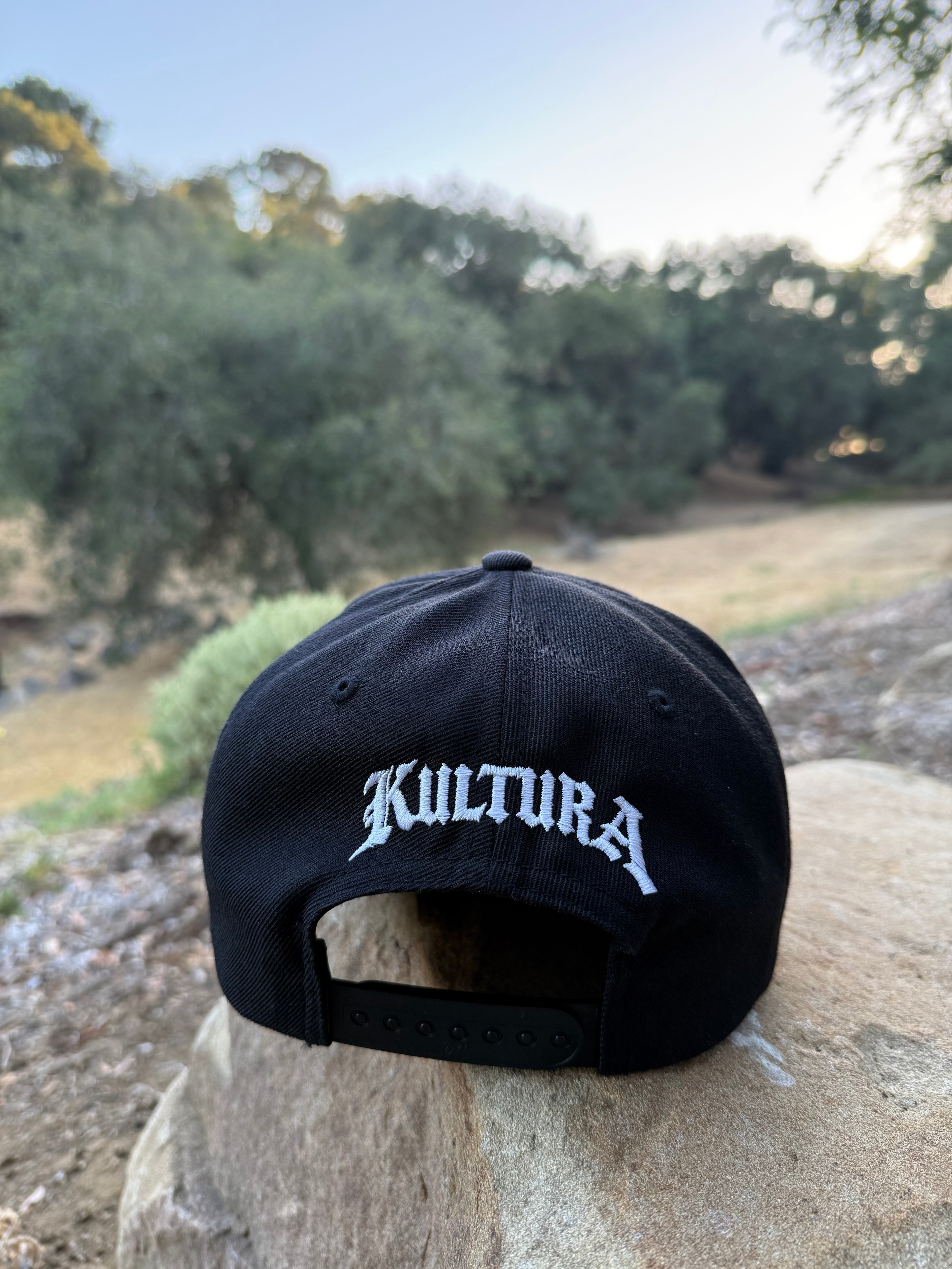KM x L.A retro SnapBack             [Pre Order]